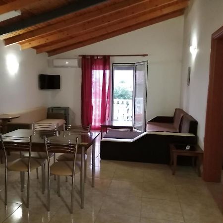 Irini Apartments Keramotí Buitenkant foto