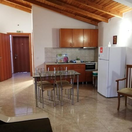 Irini Apartments Keramotí Buitenkant foto