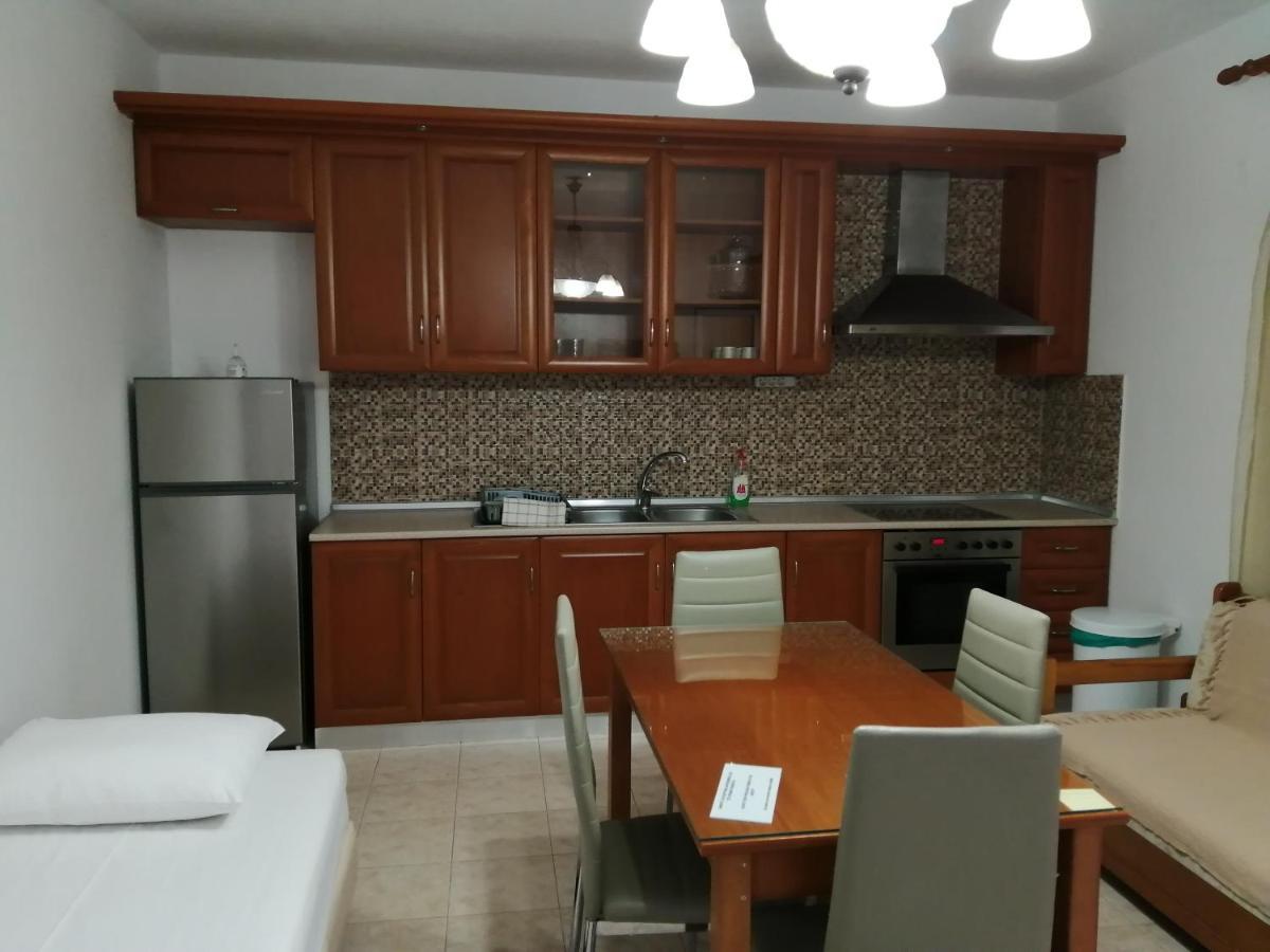 Irini Apartments Keramotí Buitenkant foto