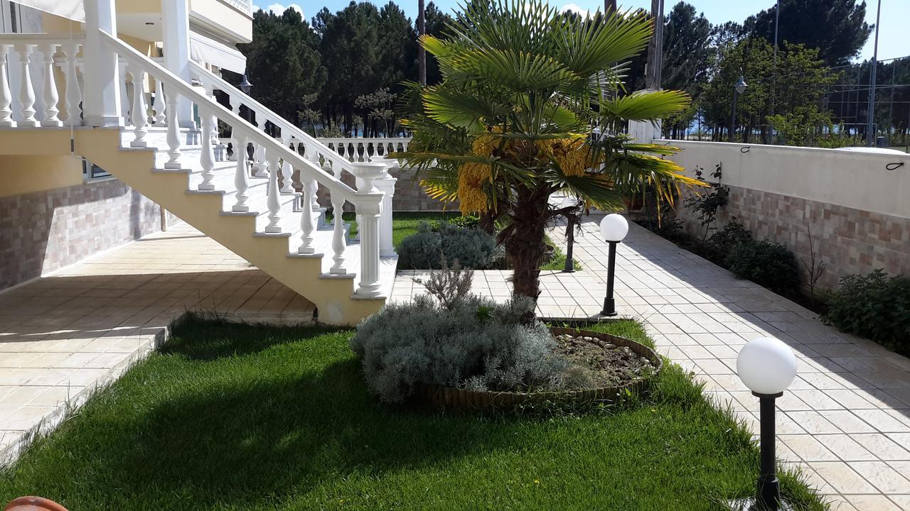 Irini Apartments Keramotí Buitenkant foto