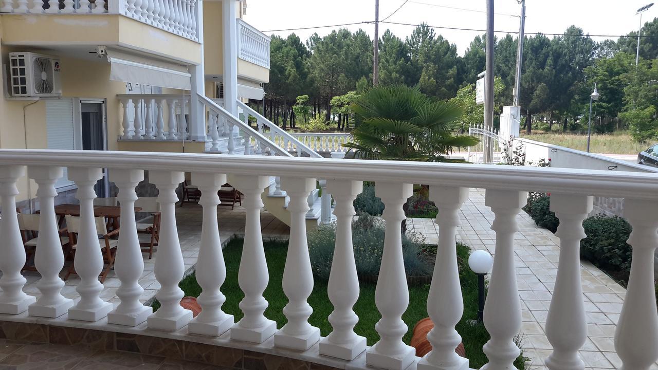 Irini Apartments Keramotí Buitenkant foto