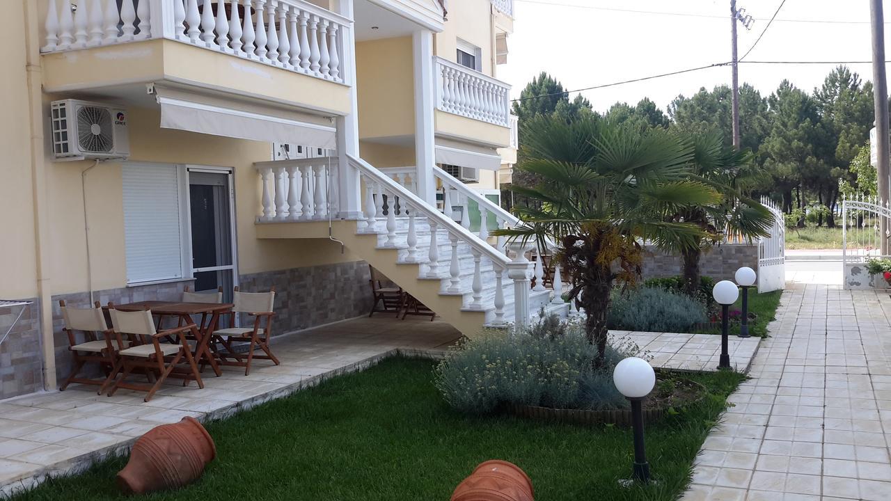 Irini Apartments Keramotí Buitenkant foto