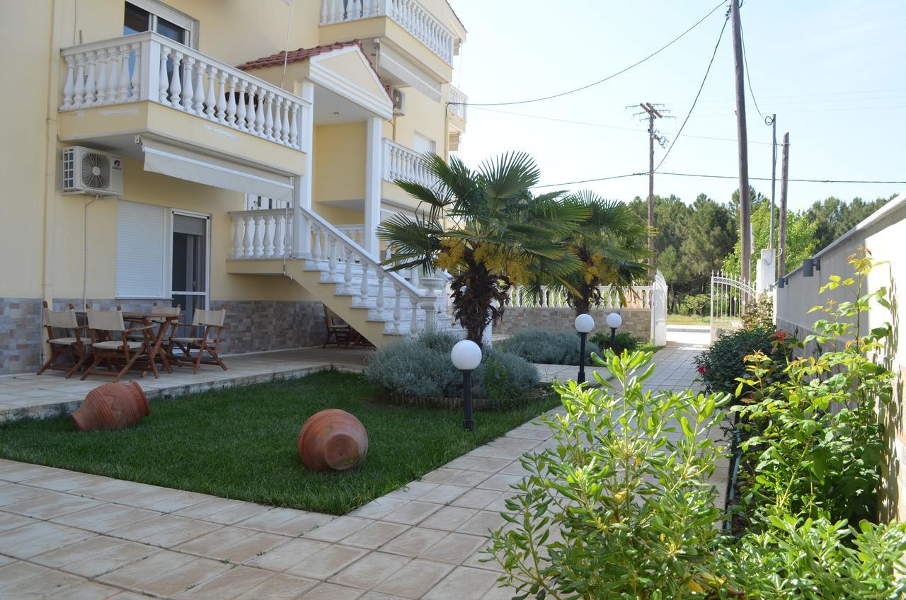 Irini Apartments Keramotí Buitenkant foto
