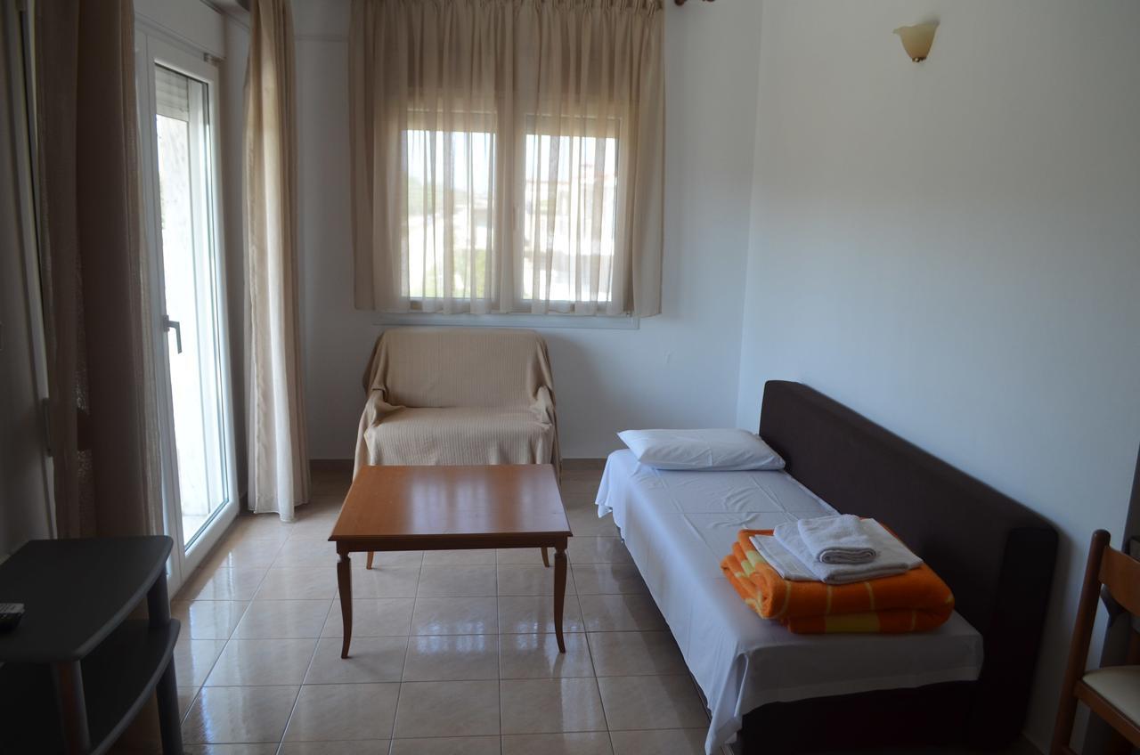 Irini Apartments Keramotí Buitenkant foto